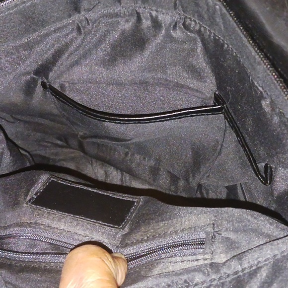 Black Purse - Picture 6 of 11